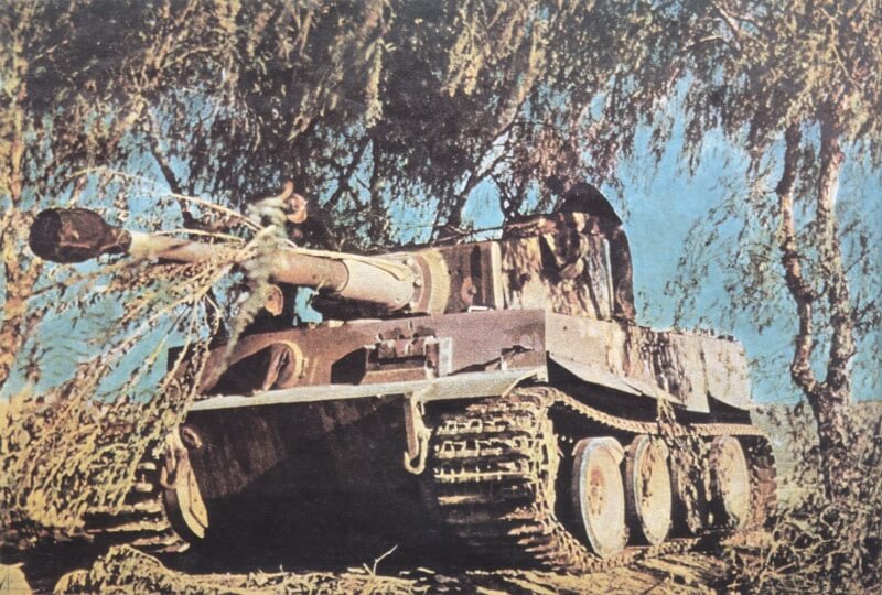 Немецкий танк Pz.Kpfw. VI «Тигр» из 501-го тяжёлого танкового батальона в Тунисе